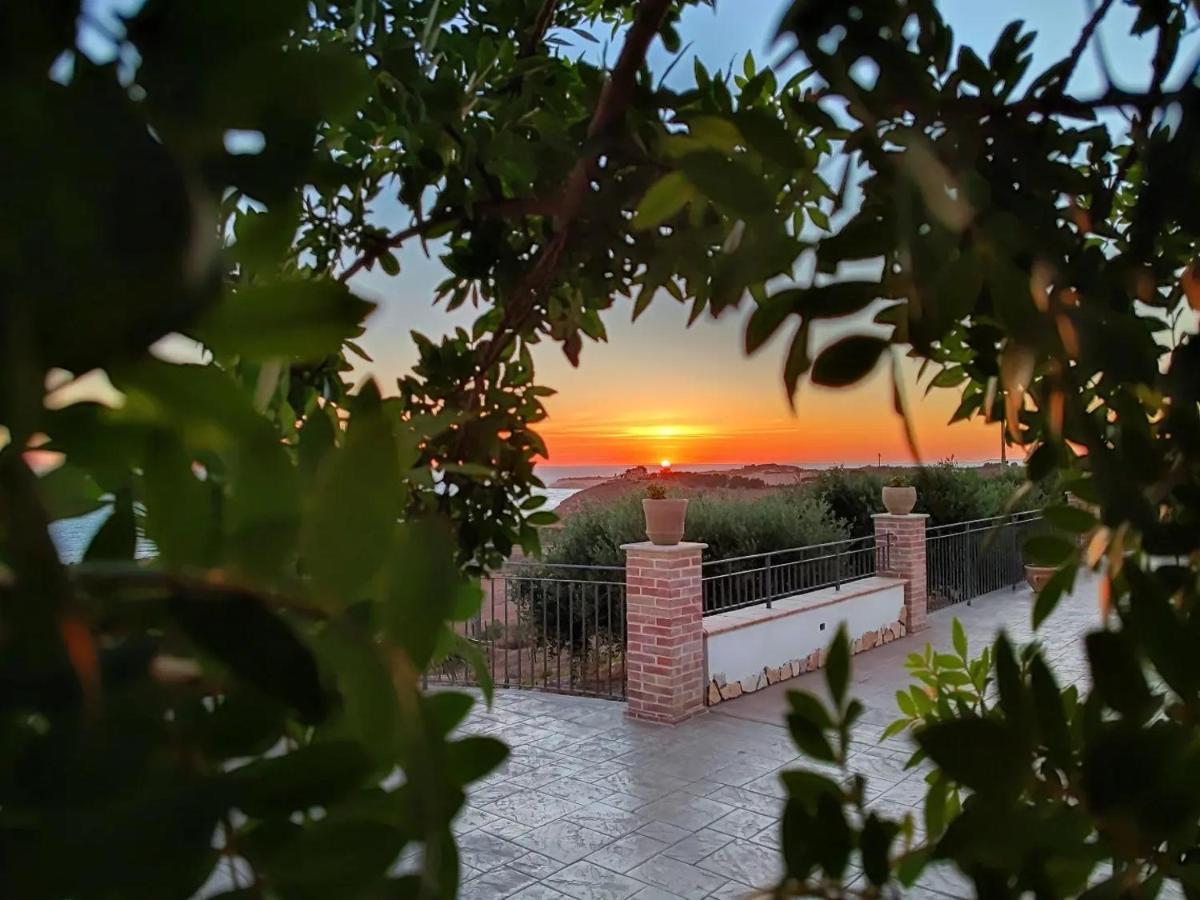 Il Casale Di Bovo Marina Villa Montallegro Kültér fotó